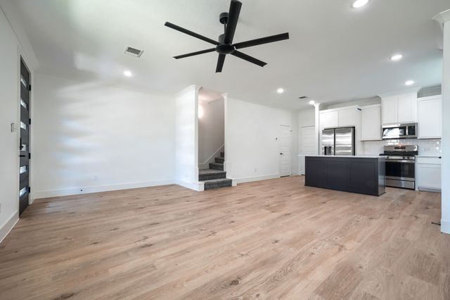 2633 Tanager Street, Fort Worth, TX 76118