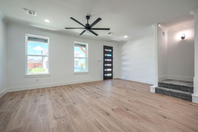 2633 Tanager Street, Fort Worth, TX 76118