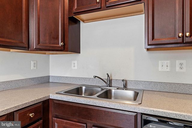 52 BORTON AVE, Voorhees, NJ 08043