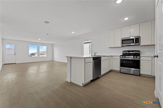 744 Horsetail Lane, New Braunfels, TX 78132