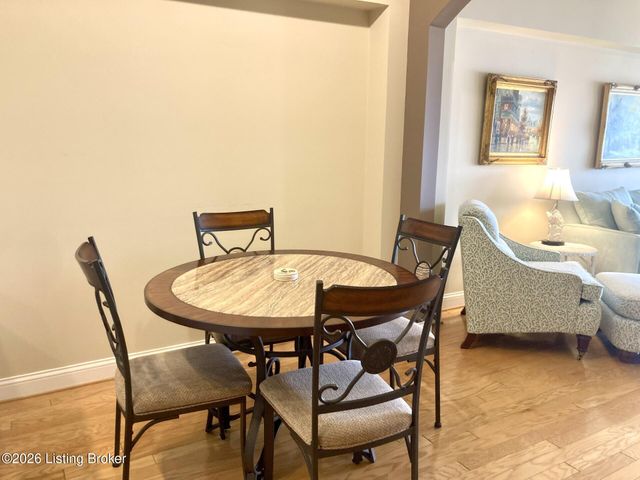 1 Riverpointe Plaza APT 517, Jeffersonville, IN 47130
