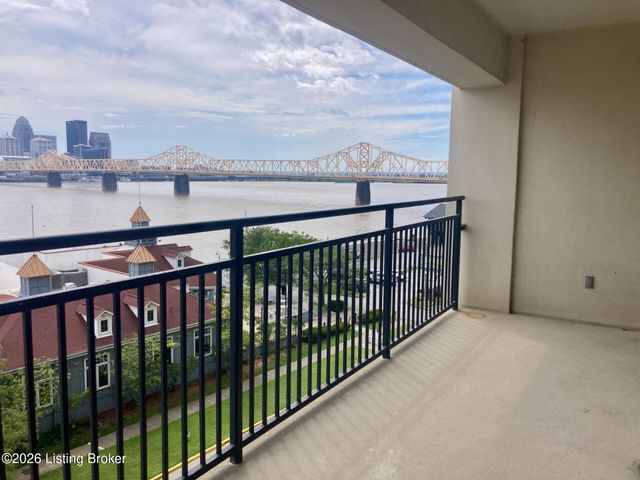 1 Riverpointe Plaza APT 517, Jeffersonville, IN 47130