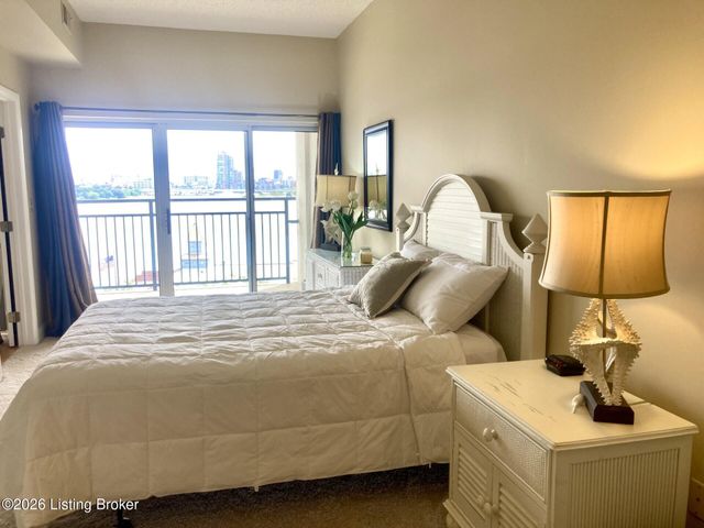 1 Riverpointe Plaza APT 517, Jeffersonville, IN 47130