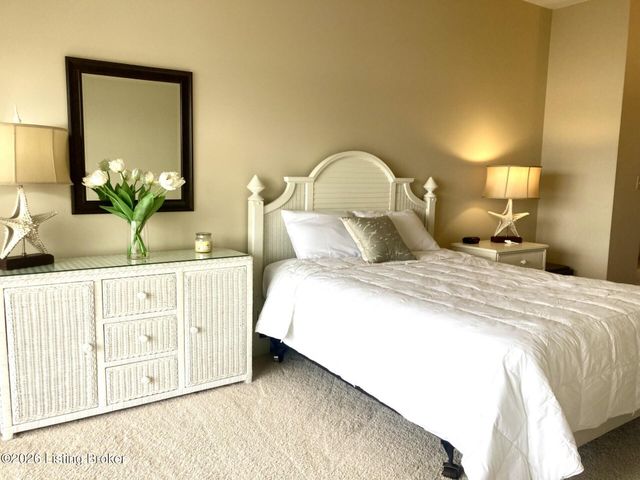 1 Riverpointe Plaza APT 517, Jeffersonville, IN 47130