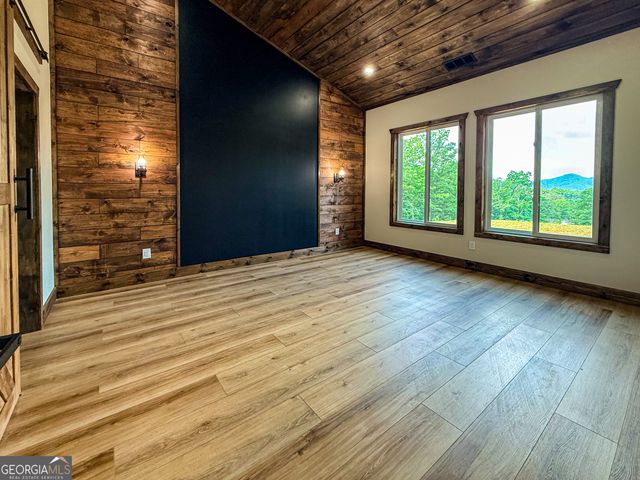 402 Lovelace Road, Clarkesville, GA 30523
