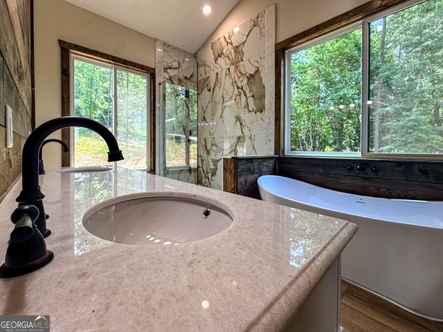 402 Lovelace Road, Clarkesville, GA 30523