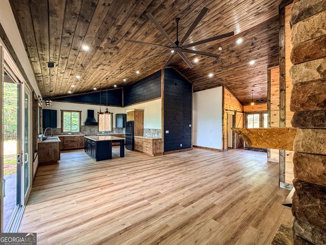 402 Lovelace Road, Clarkesville, GA 30523