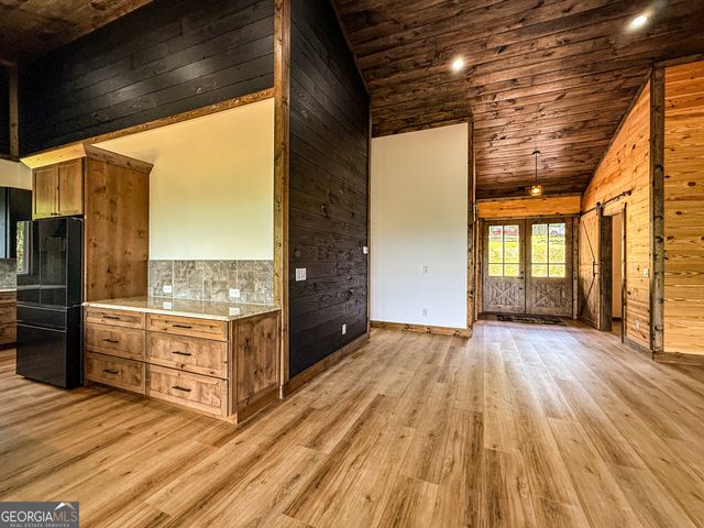 402 Lovelace Road, Clarkesville, GA 30523