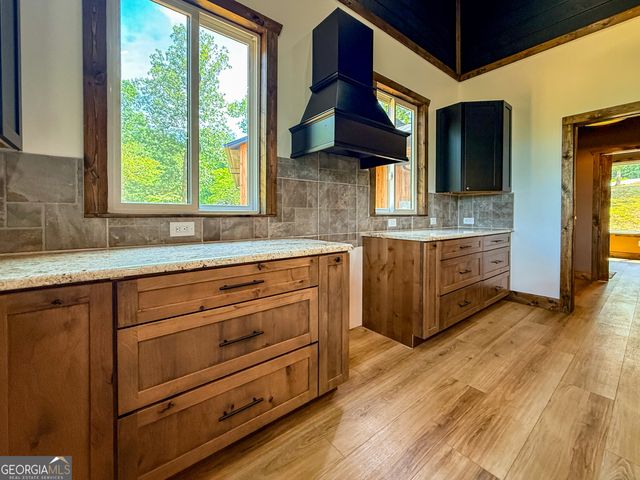 402 Lovelace Road, Clarkesville, GA 30523