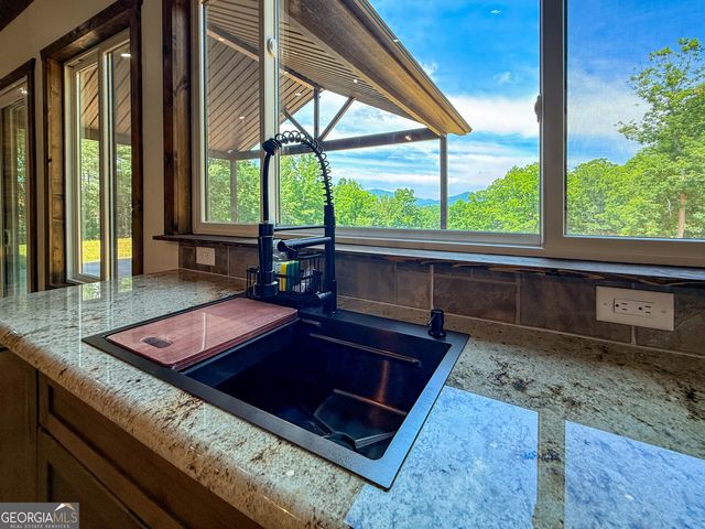 402 Lovelace Road, Clarkesville, GA 30523