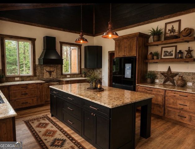402 Lovelace Road, Clarkesville, GA 30523