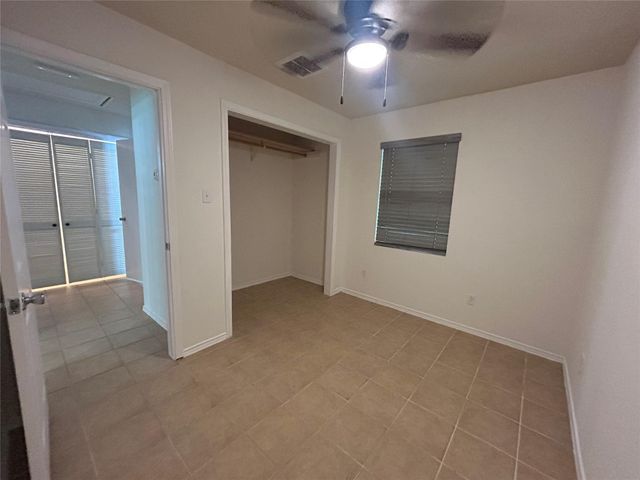 1005 E Main Street, Tomball, TX 77375