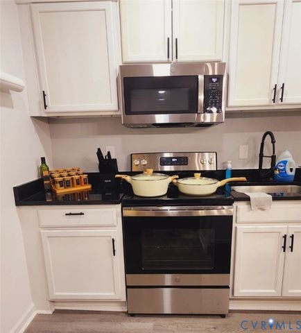 1027 Farmer St, Petersburg, VA 23803