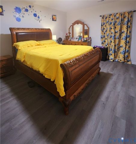 1027 Farmer St, Petersburg, VA 23803