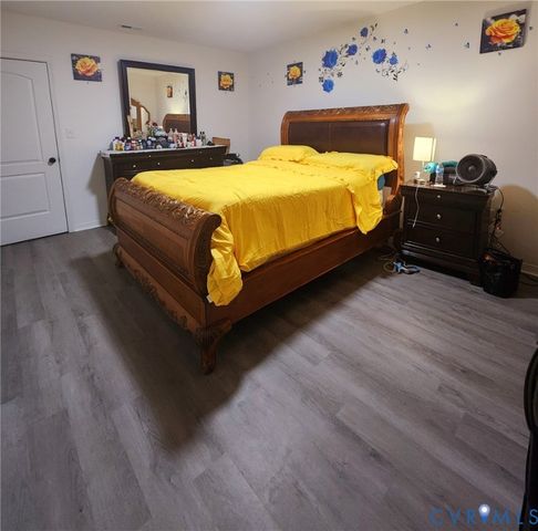 1027 Farmer St, Petersburg, VA 23803