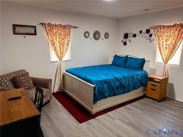 1027 Farmer St, Petersburg, VA 23803