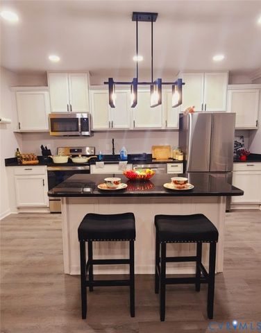 1027 Farmer St, Petersburg, VA 23803