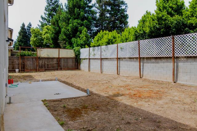 1817 Thomas Ct, Modesto, CA 95355
