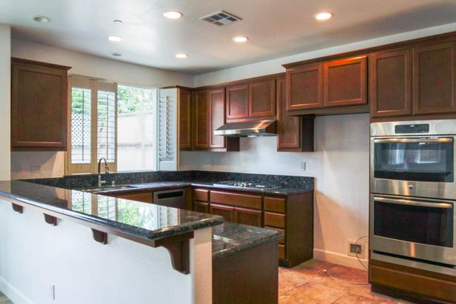 1817 Thomas Ct, Modesto, CA 95355