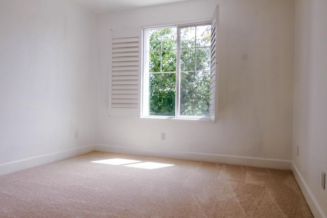 1817 Thomas Ct, Modesto, CA 95355