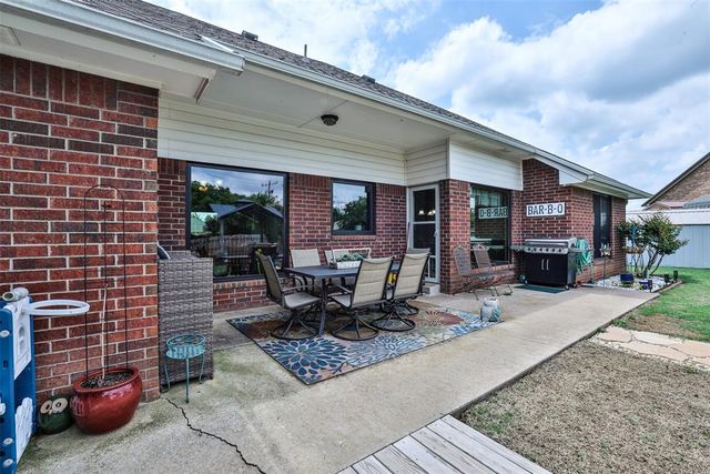 1301 SW 121st Place, Oklahoma City, OK 73170