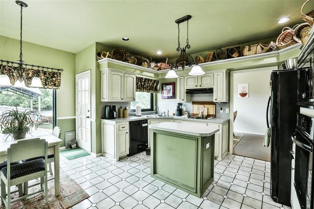 1301 SW 121st Place, Oklahoma City, OK 73170