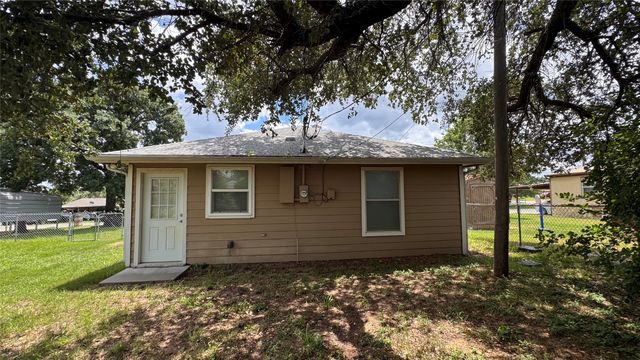 3203 Echo Trail, Granbury, TX 76049