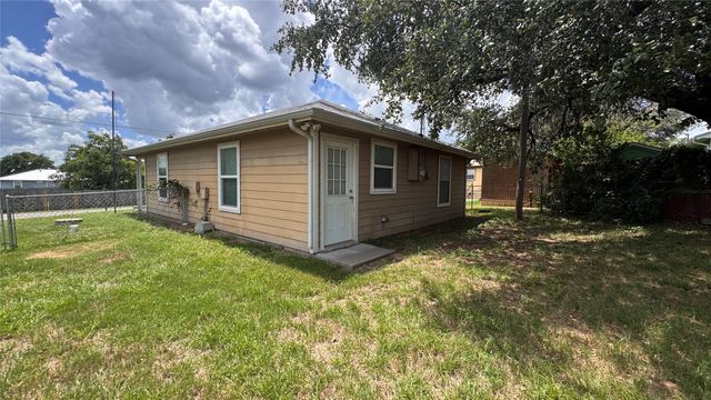 3203 Echo Trail, Granbury, TX 76049