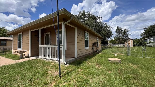 3203 Echo Trail, Granbury, TX 76049