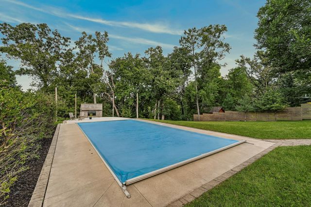 1061 Plummer Lane SW, Rochester, MN 55902