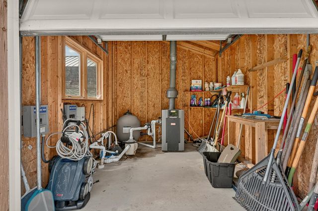 1061 Plummer Lane SW, Rochester, MN 55902
