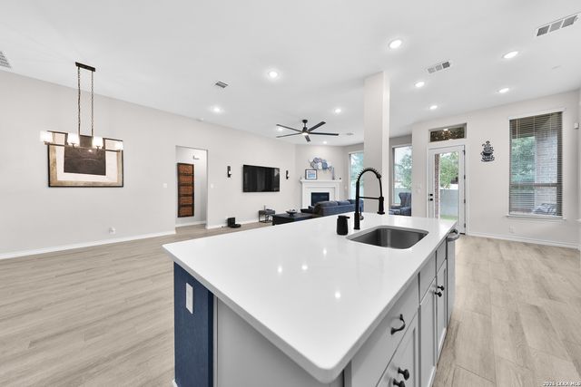 1602 BUCKNER PL, San Antonio, TX 78253