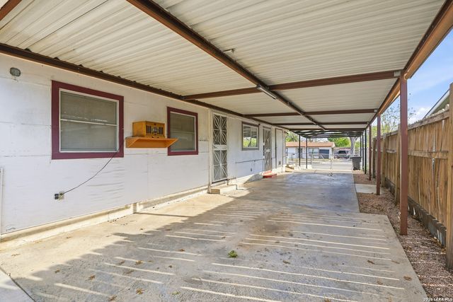 131 Willee, San Antonio, TX 78228