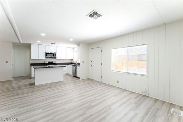 6437 Delphinium Avenue, Las Vegas, NV 89108
