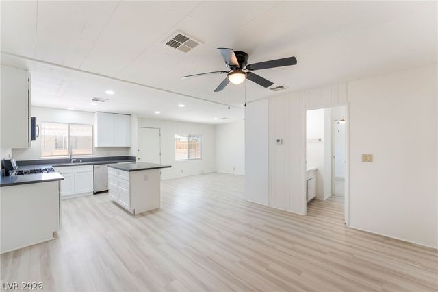 6437 Delphinium Avenue, Las Vegas, NV 89108