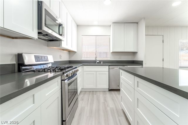 6437 Delphinium Avenue, Las Vegas, NV 89108