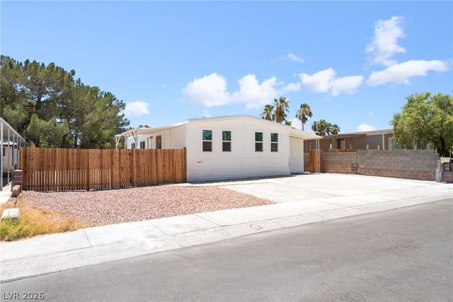 6437 Delphinium Avenue, Las Vegas, NV 89108