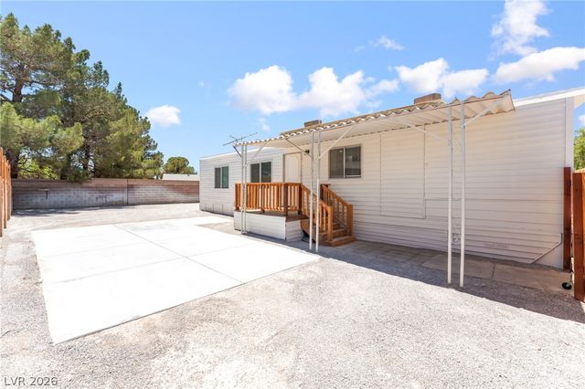 6437 Delphinium Avenue, Las Vegas, NV 89108