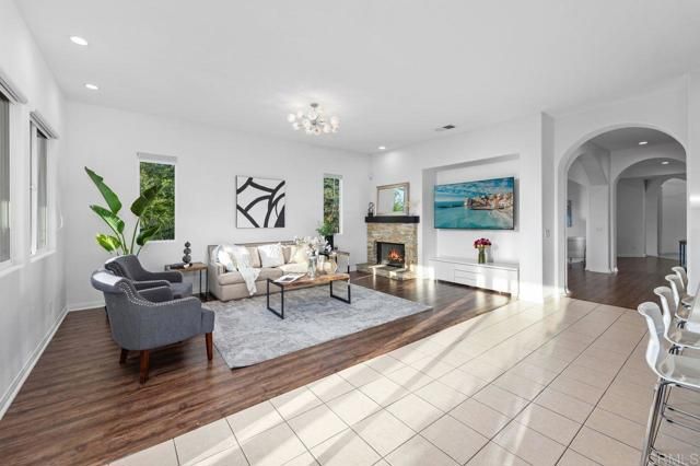 688 Sandra Lane, El Cajon, CA 92019