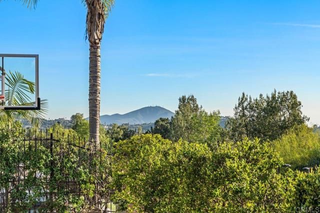 688 Sandra Lane, El Cajon, CA 92019