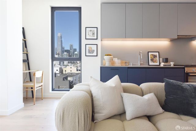 988 Harrison Street CJ7, San Francisco, CA 94107