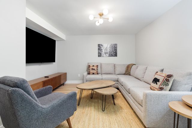 373 Tanglewood Drive, Killington, VT 05751