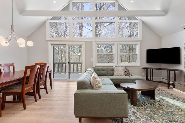 373 Tanglewood Drive, Killington, VT 05751