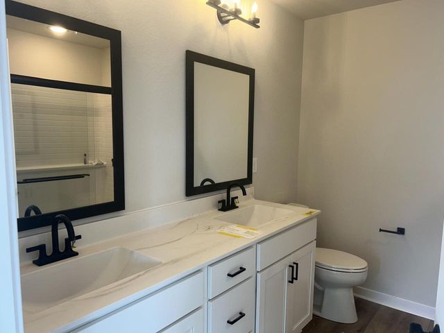 1111 Mt. Vernon DRIVE, Hartford, WI 53027