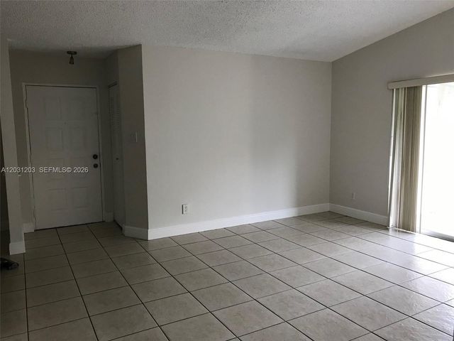 15780 SW 106th Terrace 306, Miami, FL 33196