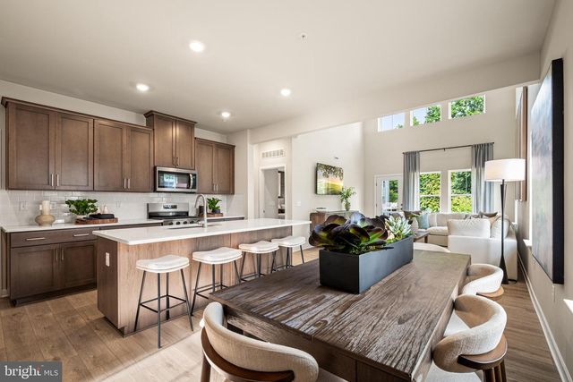 551 ARROWGRASS LN, New Castle, DE 19720