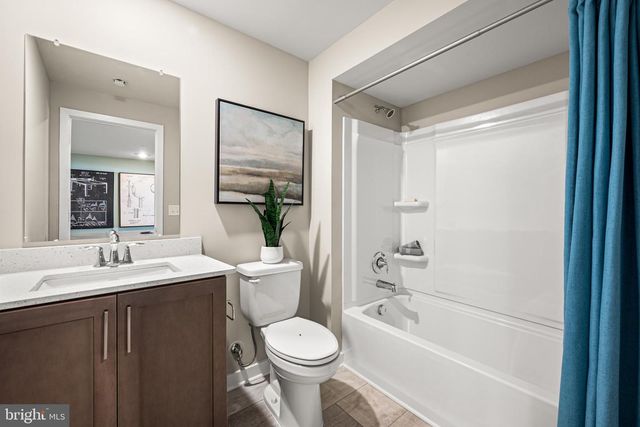 551 ARROWGRASS LN, New Castle, DE 19720