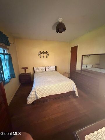 1062 6th Street, Rotterdam, NY 12303