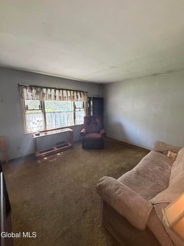 1062 6th Street, Rotterdam, NY 12303