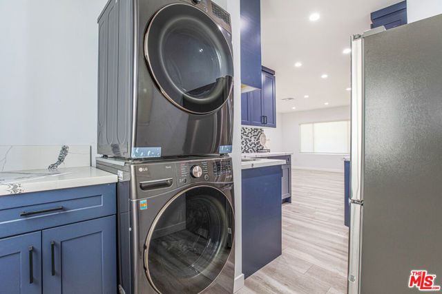 715 S Lake Street, Burbank, CA 91502